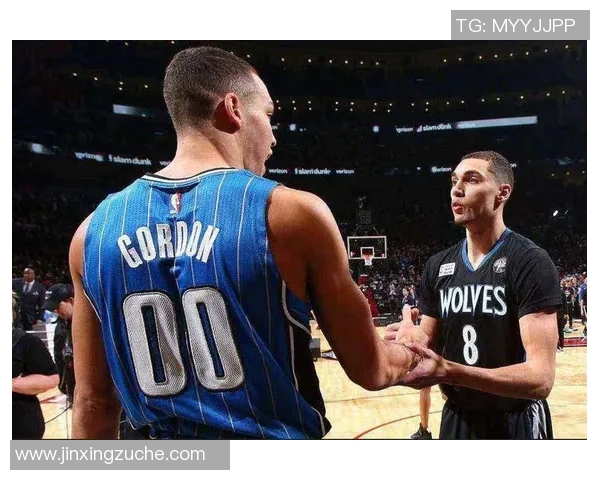 三分冠军和扣篮冠军,戈登全都要! 三分冠军和扣篮冠军,戈登全都要!