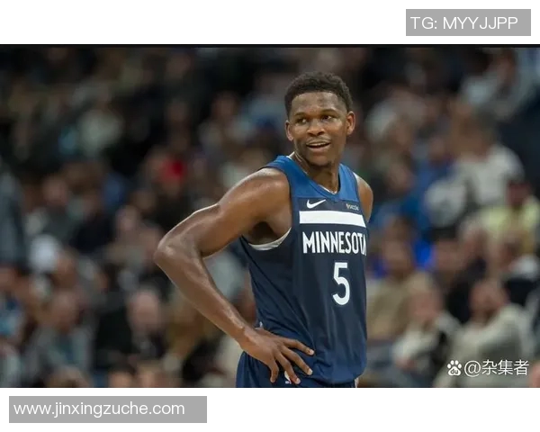 最年轻1200三分先生!爱德华兹21中14&6记三分轰35分6板3助4断 最年轻1200三分先生!爱德华兹21中14&6记三分轰35分6板3助4断